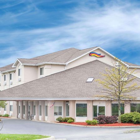 Baymont By Wyndham Freeport Exterior foto